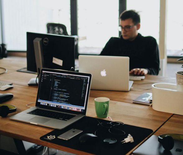 Emulation | Emulierung | QEMU. Bild: Pexels/Djordje Petrovic