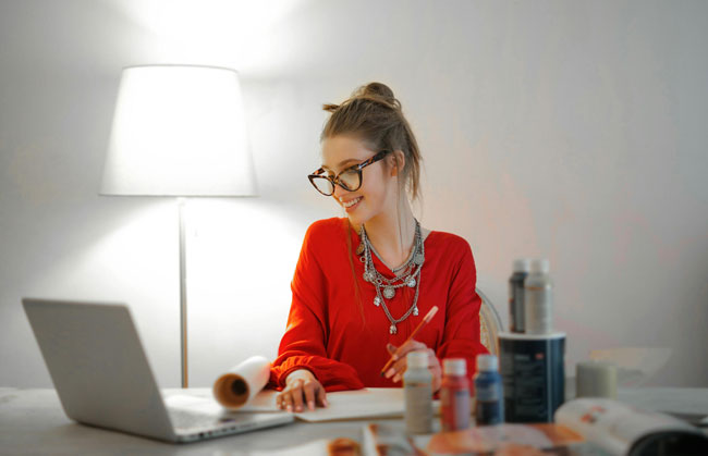 Mentale Stärke | mentale Gesundheit im Home Office. Bild: Pexels/Andrea Piacquadio